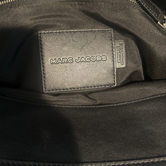Marc Jacobs Black Leather Dakota tote. - Picture 5 of 6